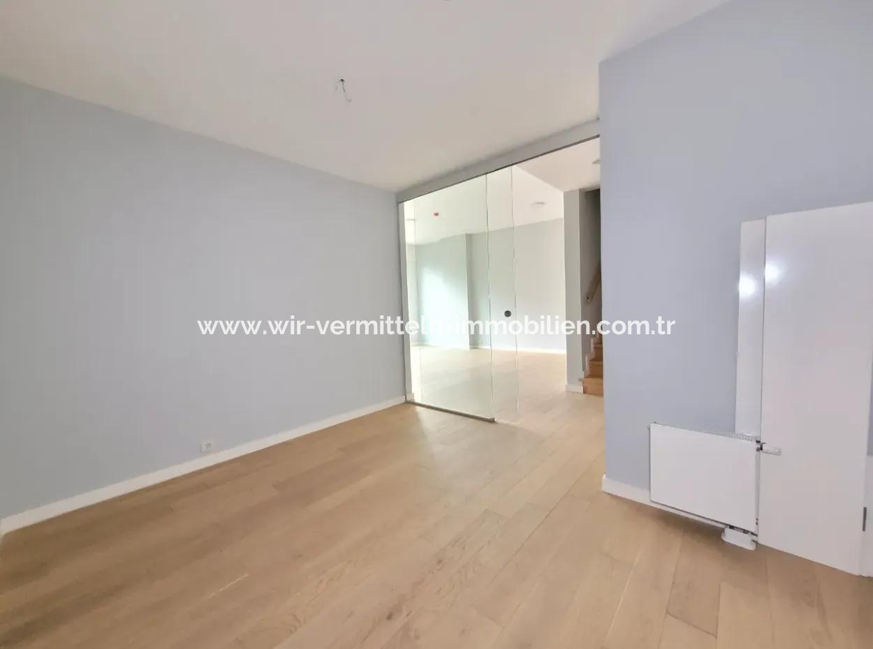 İncek Loft Satılık 3+1 Bahçe Dubleksi Peysaj Manzaralı Daire