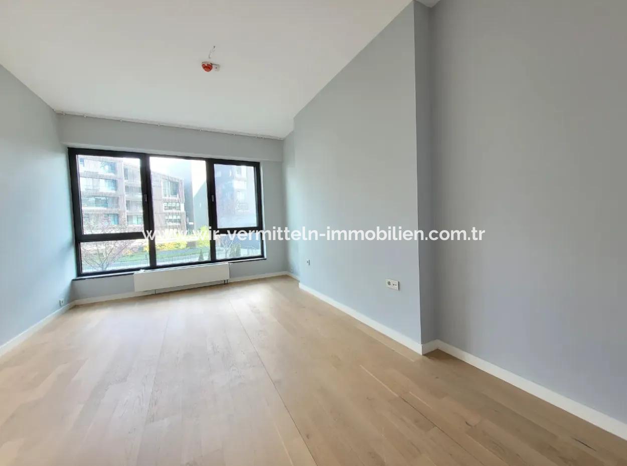 İncek Loft Satılık 3+1 Bahçe Dubleksi Peysaj Manzaralı Daire