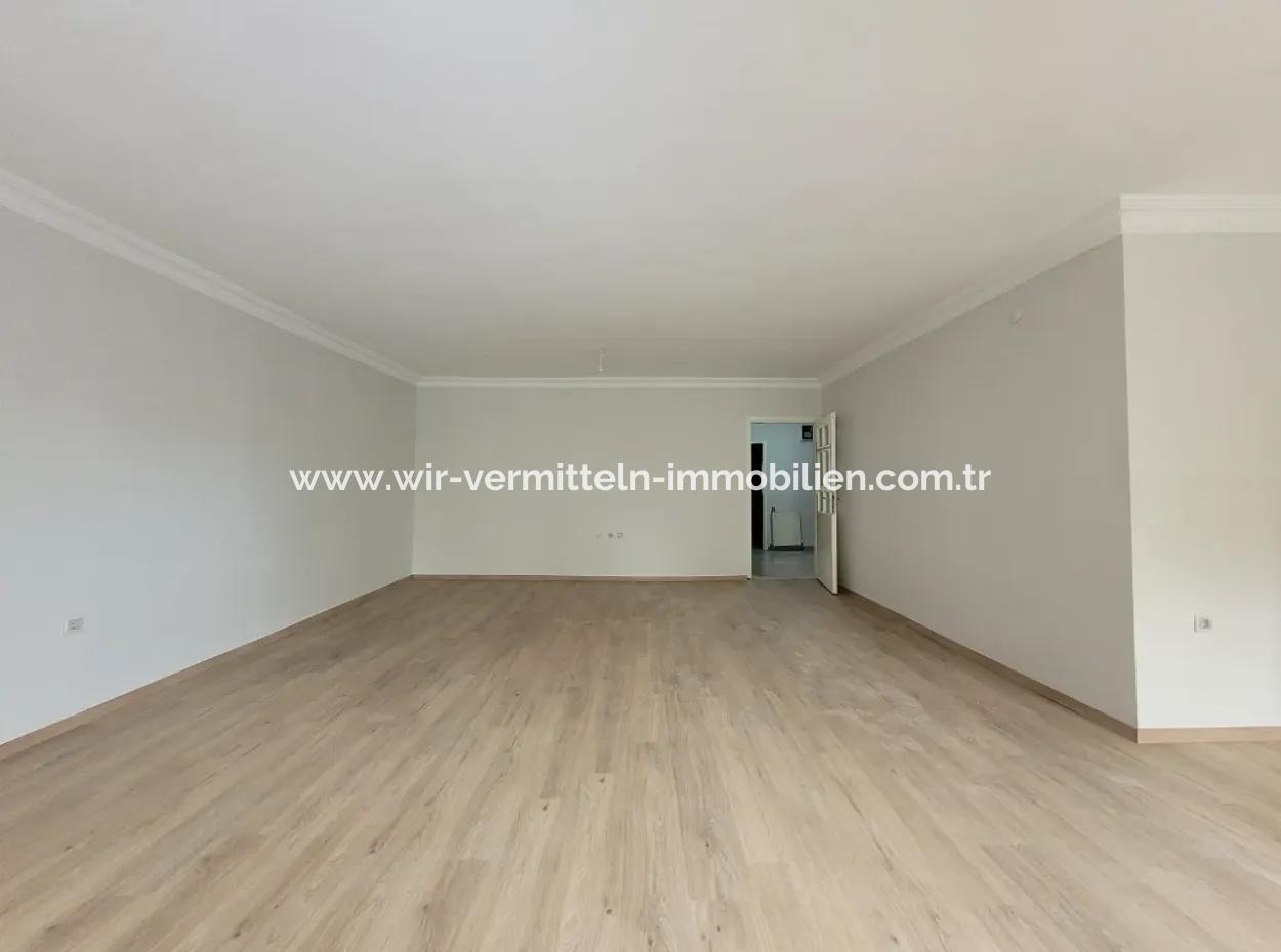 Ümitköy Merkezde Kiralık Yüksek Giriş 150 M² 4+1 Daire