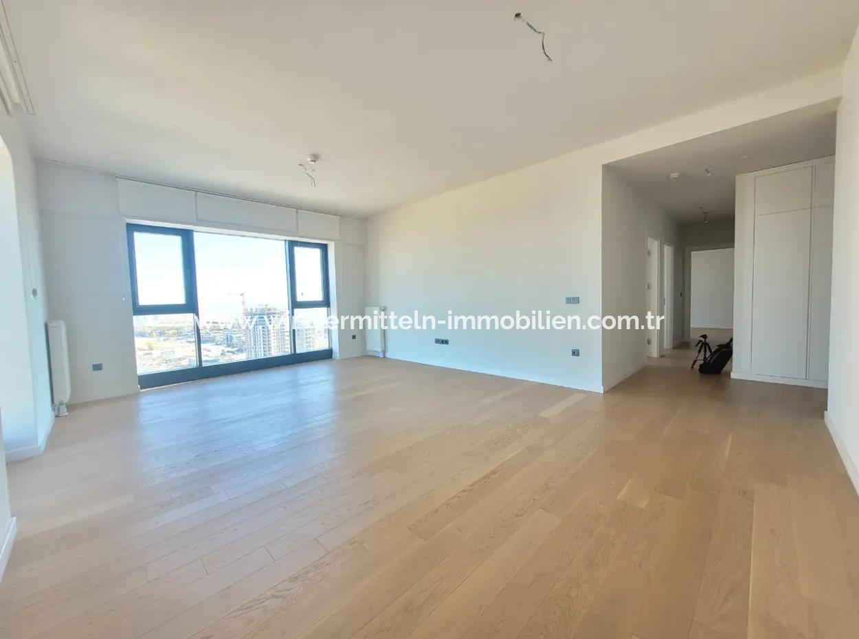 Kiracısız Krediye Uygun Beytepe İncek Bulvar Loft Satılık 3+1 110 M² 19.Kat Bulvar Ve Göl Manzaralı