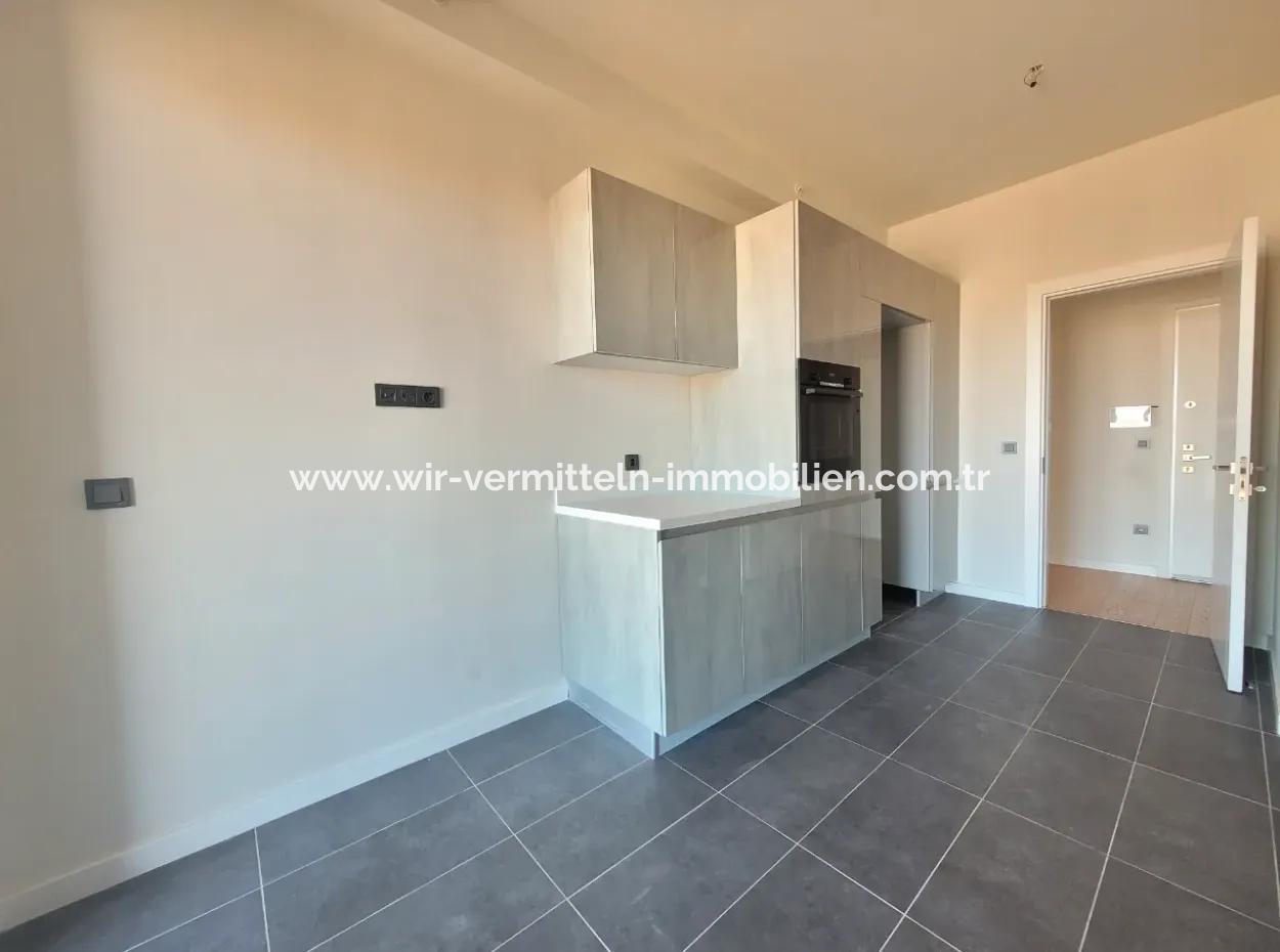 Kiracısız Krediye Uygun Beytepe İncek Bulvar Loft Satılık 3+1 110 M² 19.Kat Bulvar Ve Göl Manzaralı