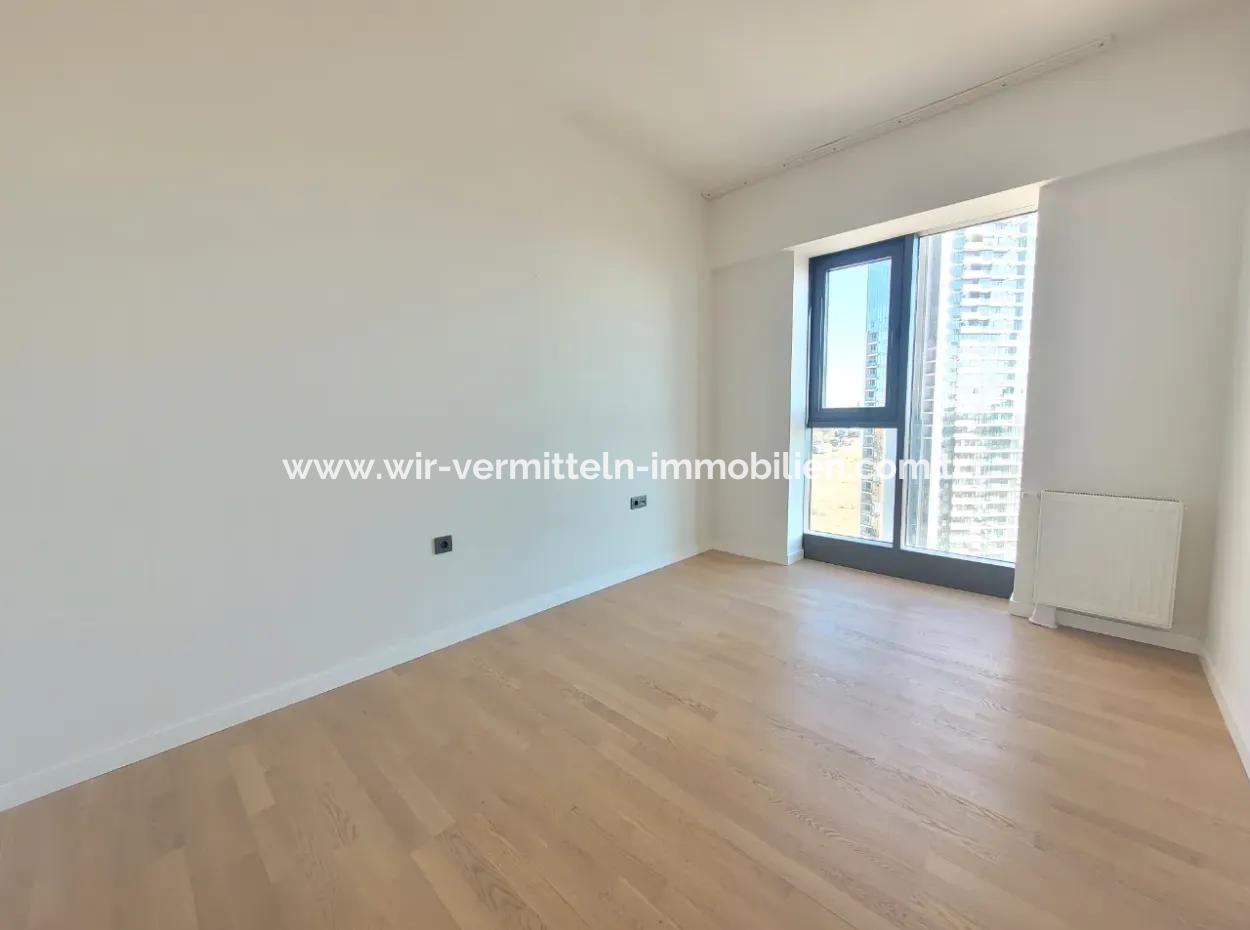 Kiracısız Krediye Uygun Beytepe İncek Bulvar Loft Satılık 3+1 110 M² 19.Kat Bulvar Ve Göl Manzaralı