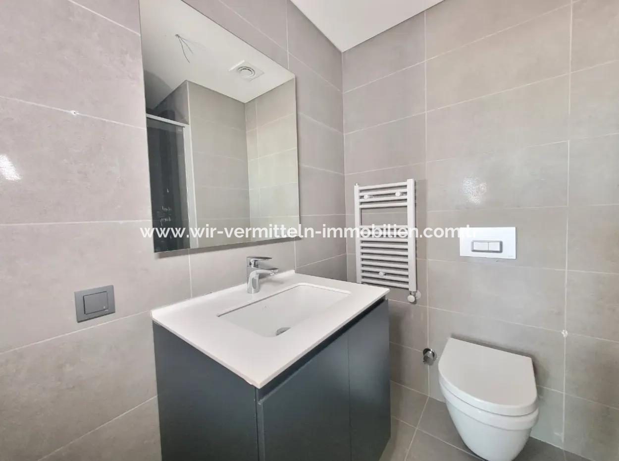 Kiracısız Krediye Uygun Beytepe İncek Bulvar Loft Satılık 3+1 110 M² 19.Kat Bulvar Ve Göl Manzaralı