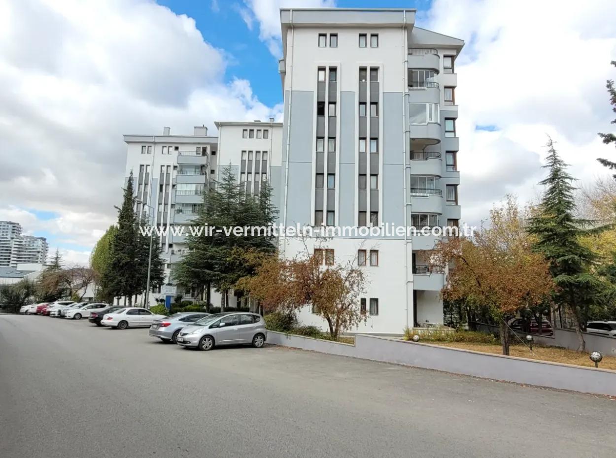 Ümitköy Merkezde Satılık Yüksek Giriş 150 M² 4+1 Daire
