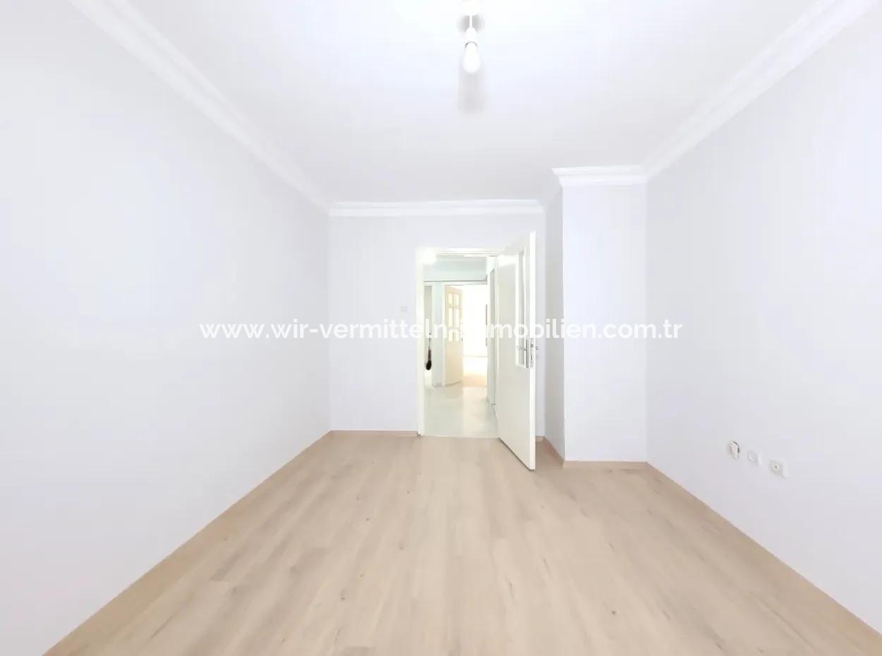 Ümitköy Merkezde Satılık Yüksek Giriş 150 M² 4+1 Daire