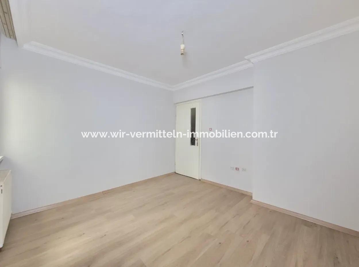 Ümitköy Merkezde Satılık Yüksek Giriş 150 M² 4+1 Daire