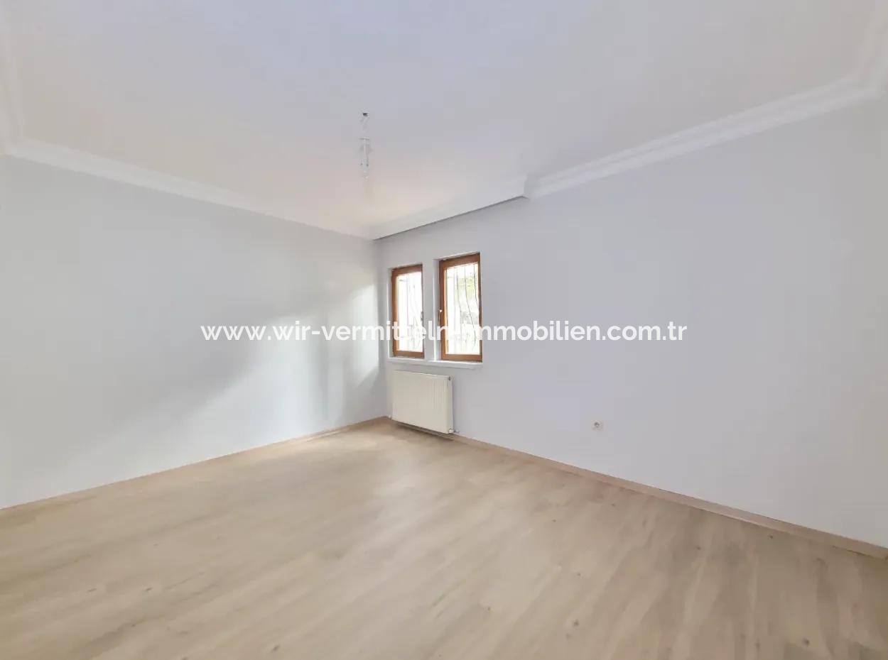 Ümitköy Merkezde Satılık Yüksek Giriş 150 M² 4+1 Daire
