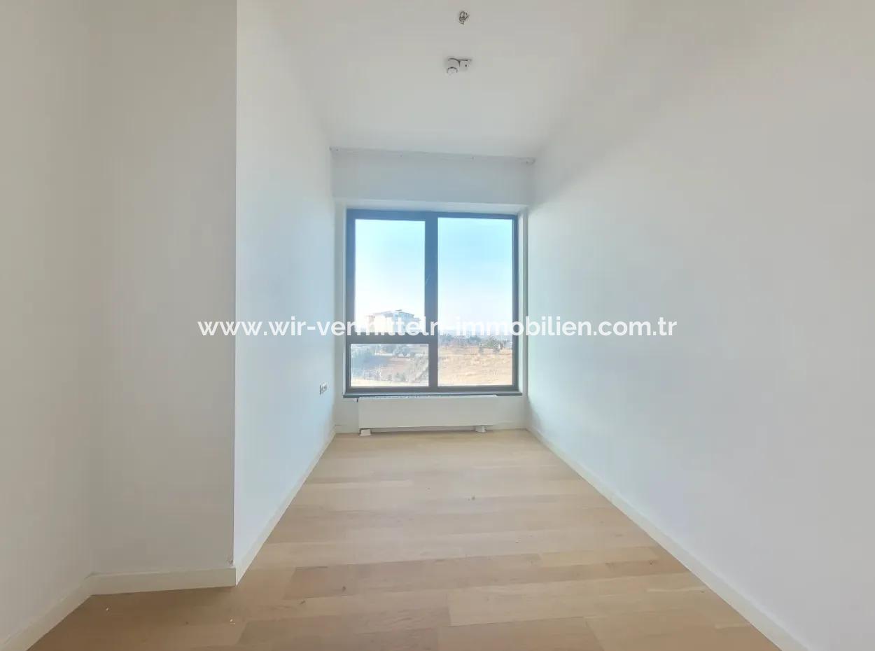 İncek Loft Kiralık 3+1 Şehir Manzaralı 19.Kat Daire