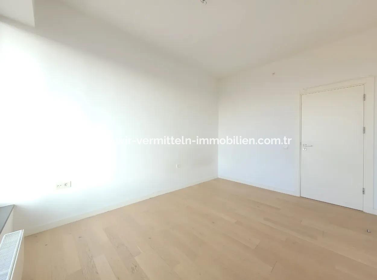 İncek Loft Kiralık 3+1 Şehir Manzaralı 10.Kat Daire