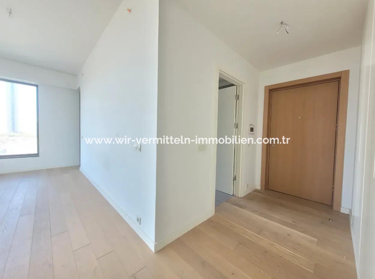 İncek Loft Kiralık 3+1 Şehir Manzaralı 19.Kat Daire