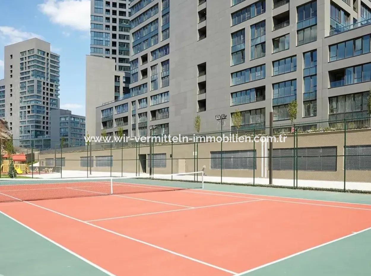 Boş İncek Loft Satılık 3+1 Bahçe Dubleksi Peyzaj Manzaralı Daire