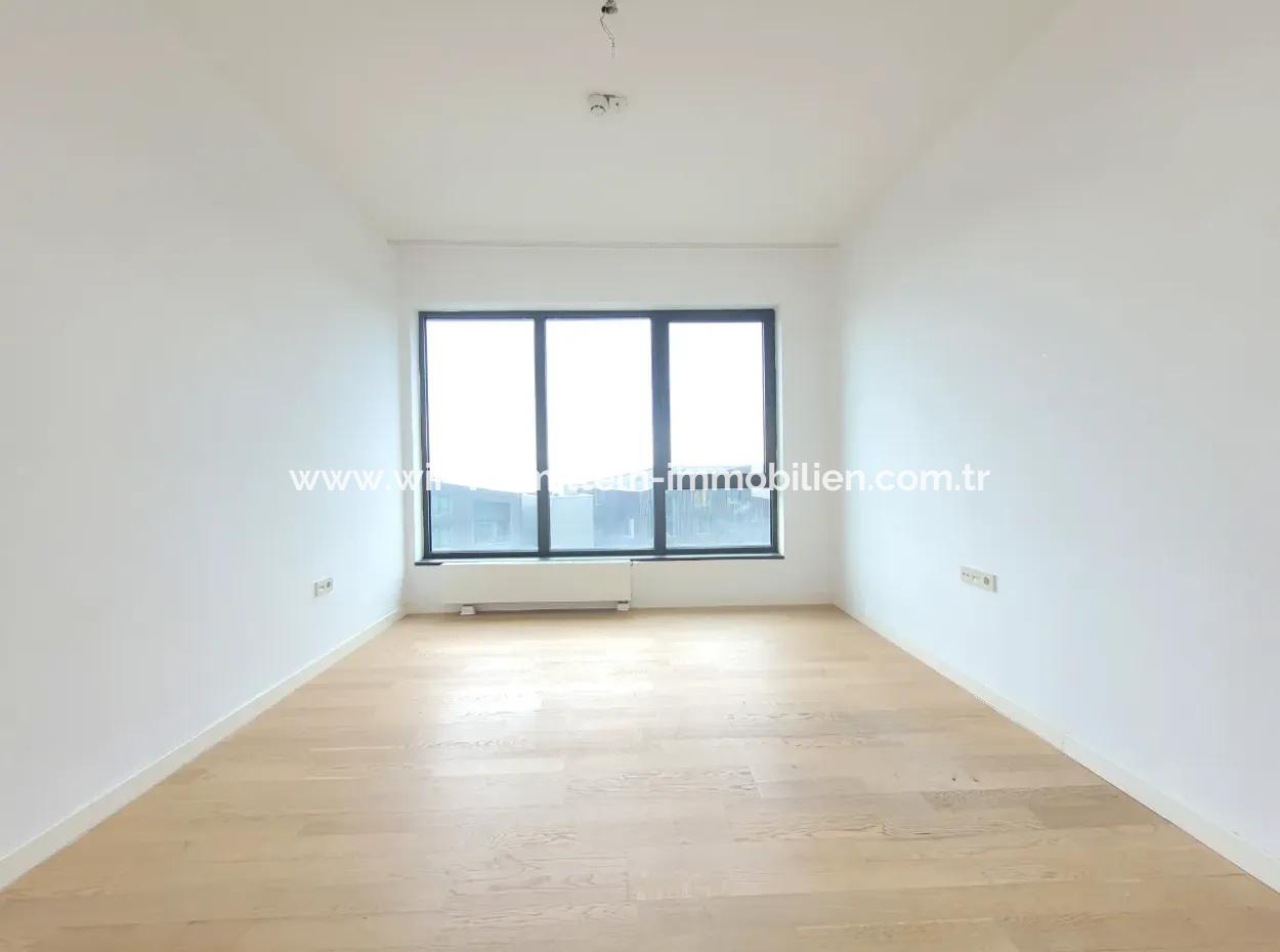 İncek Loft Satılık 3+1 110 M²  Peyzaj Manzaralı Daire