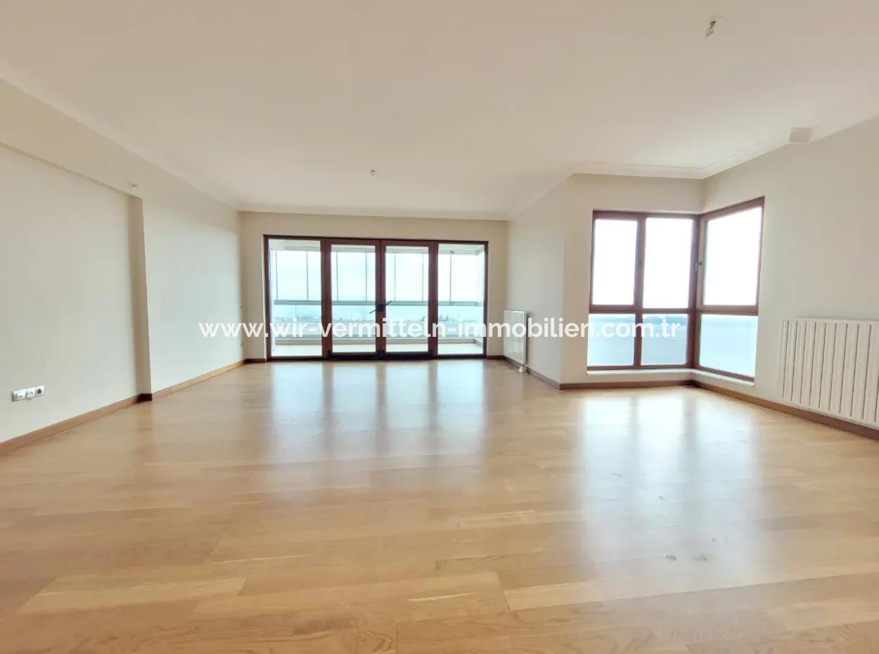 Boş İncek Nata'da Satılık 4+1 207 M²  Göl Manzaralı Daire