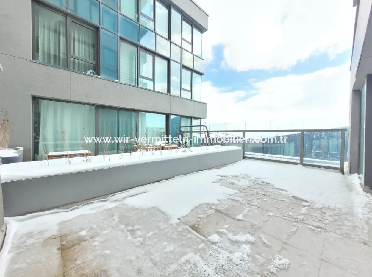 Boş İncek Loft Satılık Teraslı  3+1 110 M² Mogan Manzaralı Daire