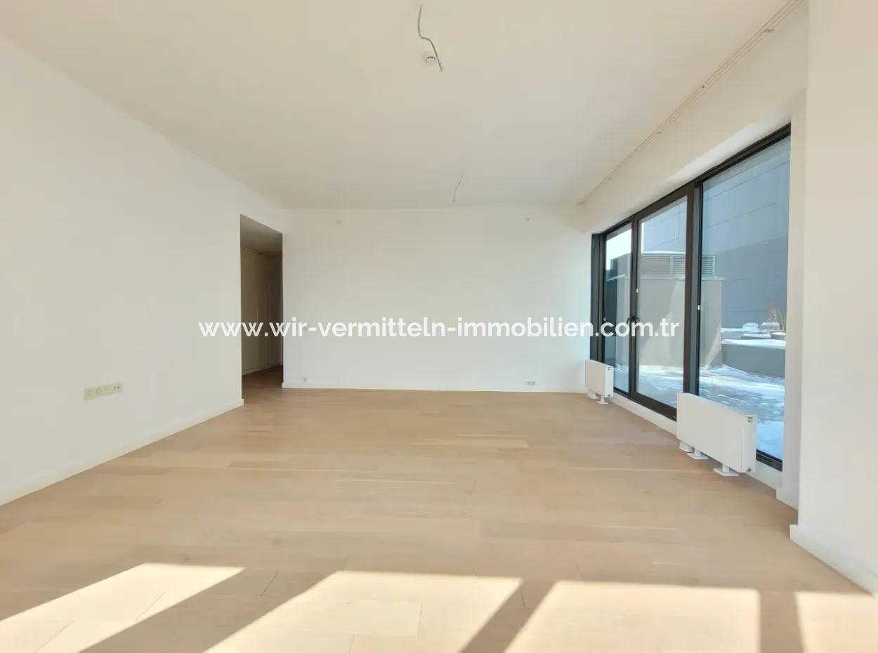 Boş İncek Loft Satılık Teraslı  3+1 110 M² Mogan Manzaralı Daire