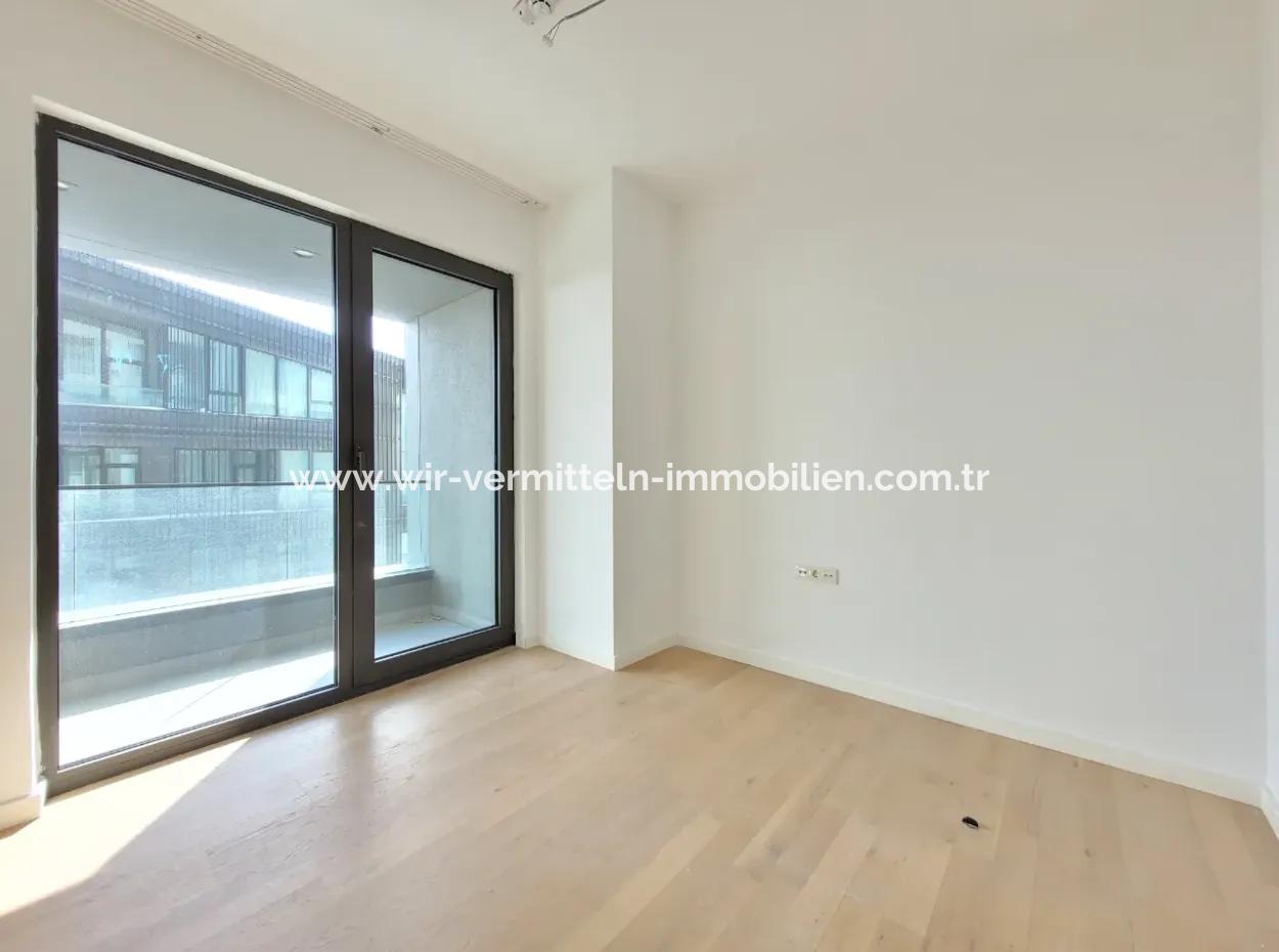 Boş İncek Loft Satılık Teraslı  3+1 110 M² Mogan Manzaralı Daire