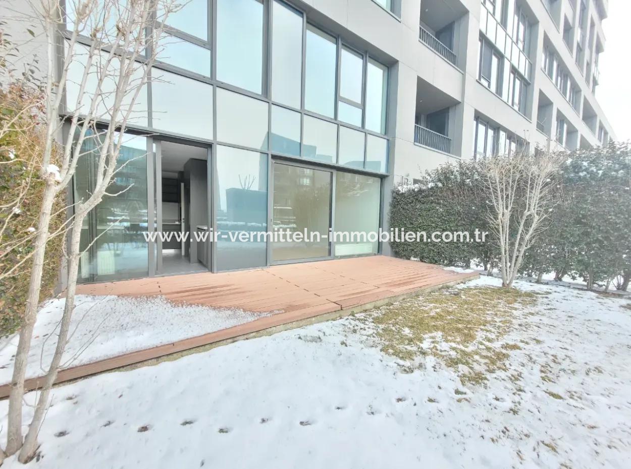 Boş Krediye Uygun İncek Loft Satılık 3+1 Bahçe Dubleksi Şehir Manzaralı Daire