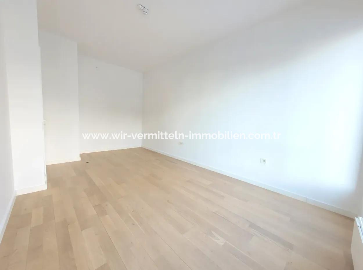 Boş Krediye Uygun İncek Loft Satılık 3+1 Bahçe Dubleksi Şehir Manzaralı Daire