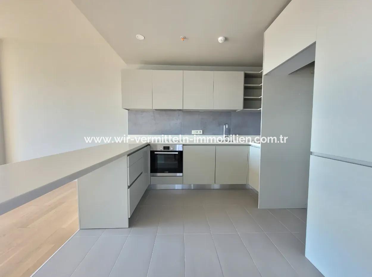 Boş İncek Loft Kiralık  1+1 Göl Manzaralı 11.Kat Daire