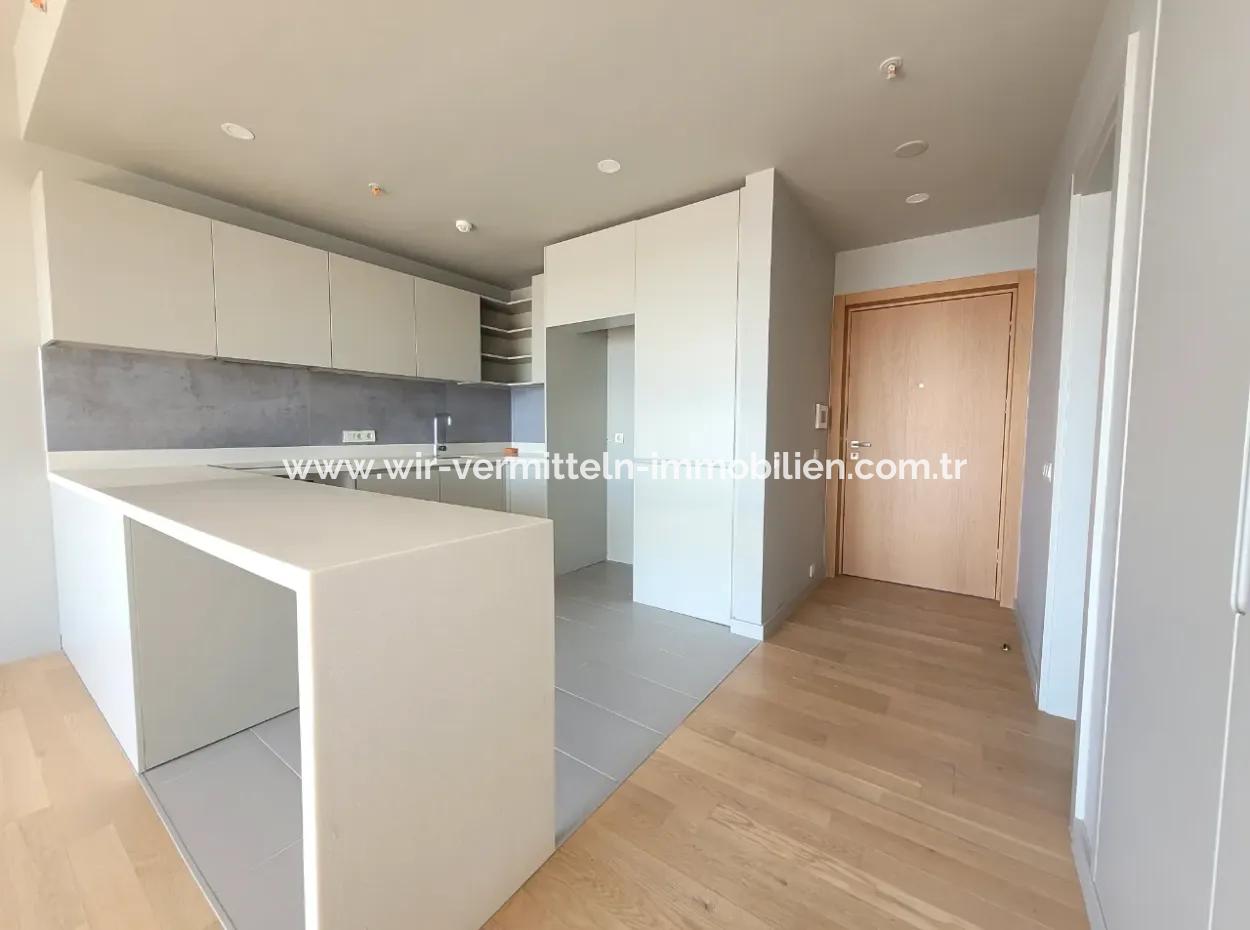 Boş İncek Loft Kiralık  1+1 Göl Manzaralı 11.Kat Daire