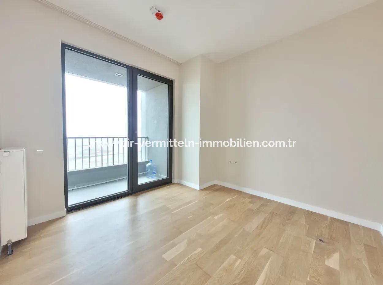İncek Loft Satılık  2+1 85 M² 22.Kat Mogan Cephe Daire