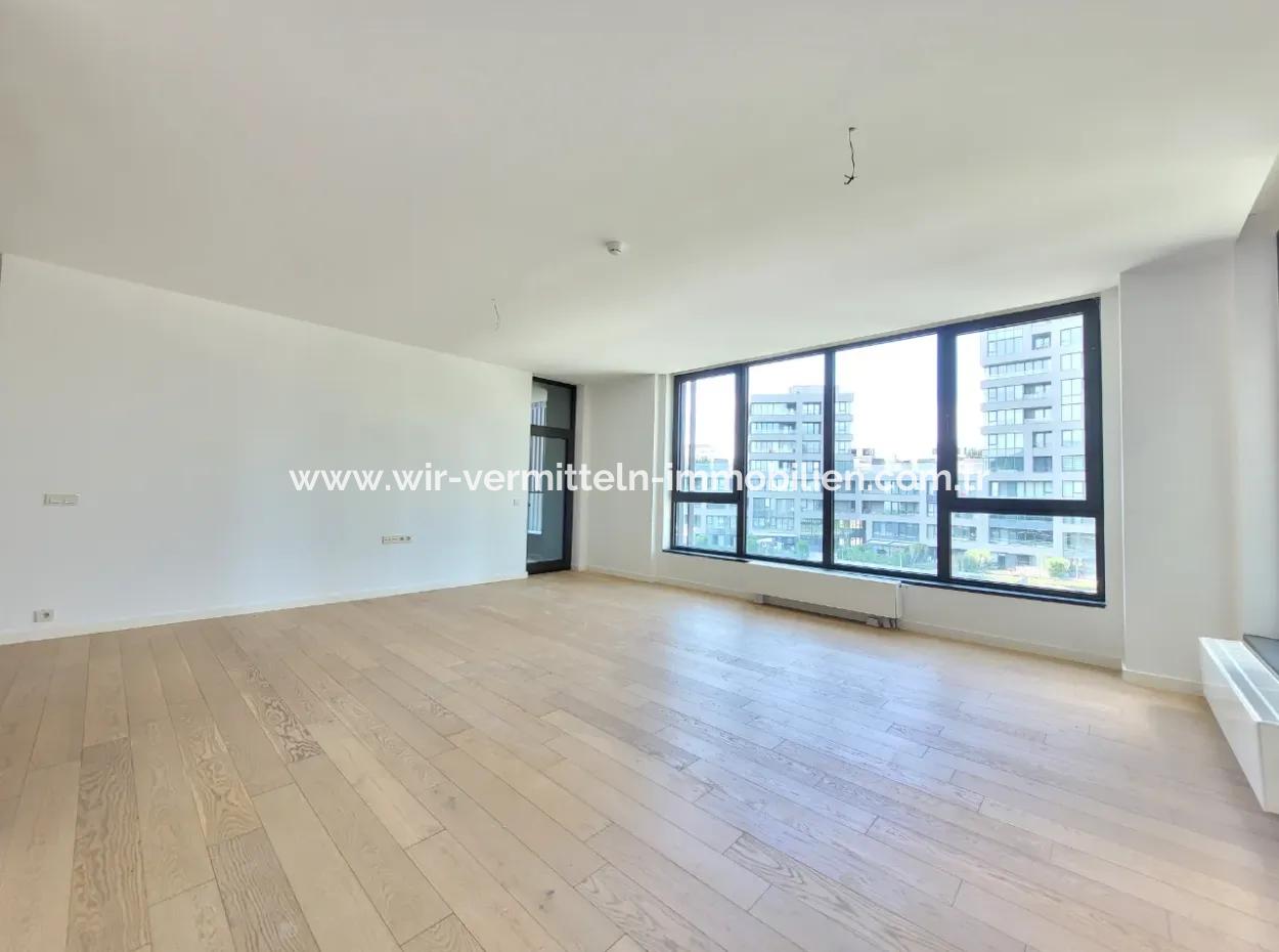 İncek Loft Satılık  3.5+1 140 M² 3.Kat Peyzaj Cephe Daire