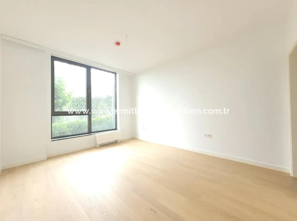 Boş İncek Loft Satılık  Teraslı 4+1  Mogan Manzaralı 146 M² 1.Kat Daire