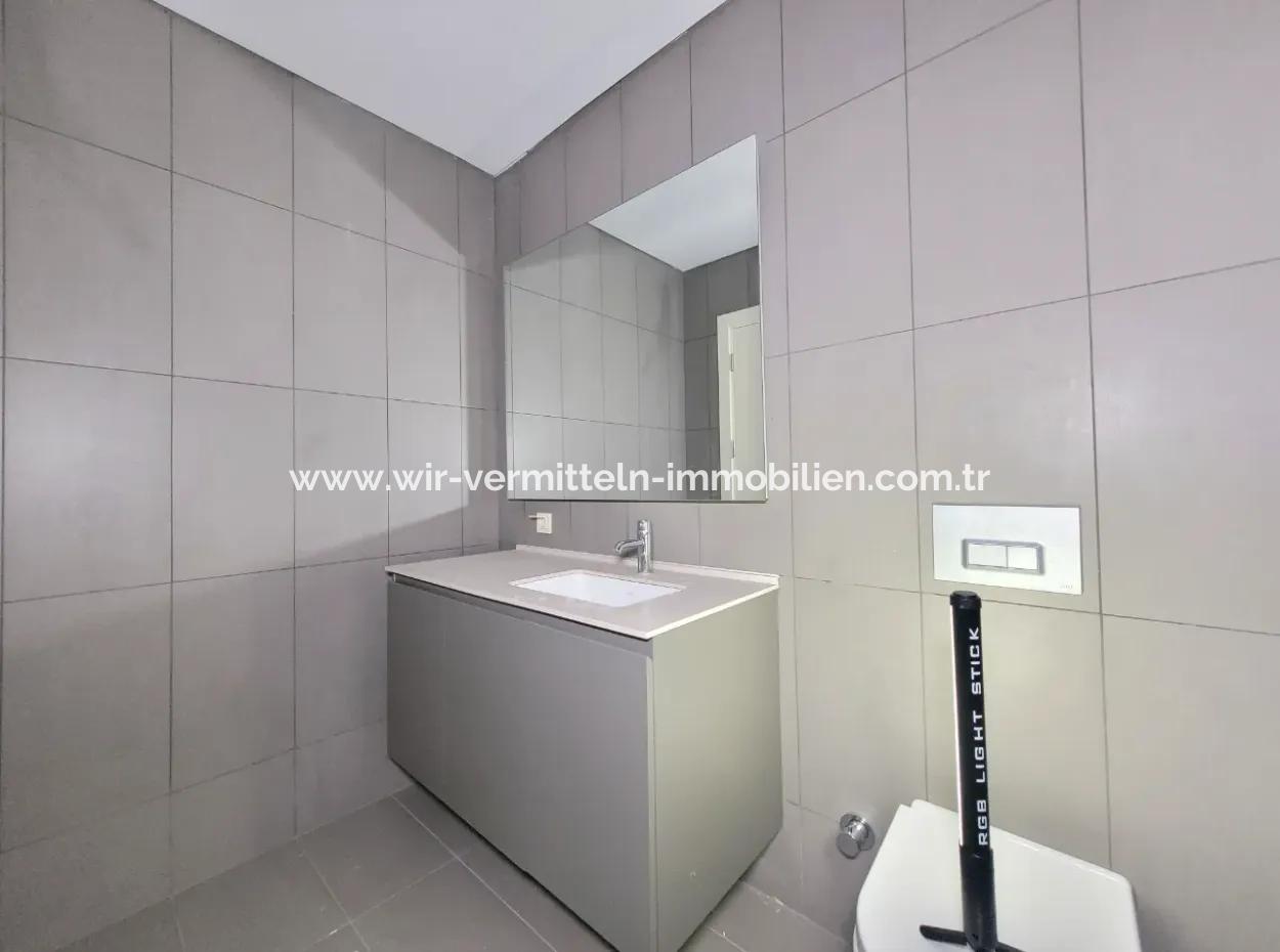 Boş İncek Loft Satılık  Teraslı 4+1  Mogan Manzaralı 146 M² 1.Kat Daire