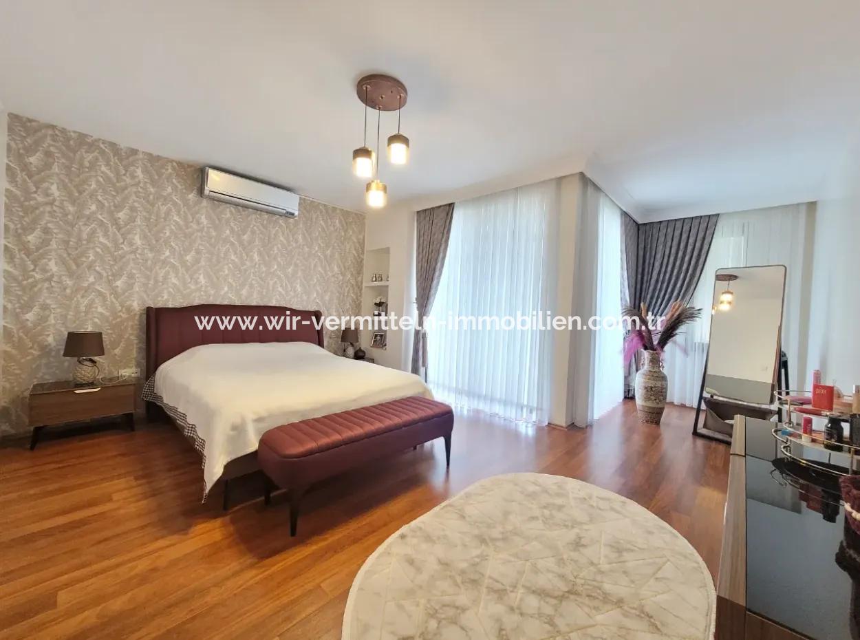 Vatandaşlığa Uygun Bursa Nilüfer Konak Mah. 340 M ² Panoramik Manzaralı Tam Müstakil Dubleks Satılık Villa