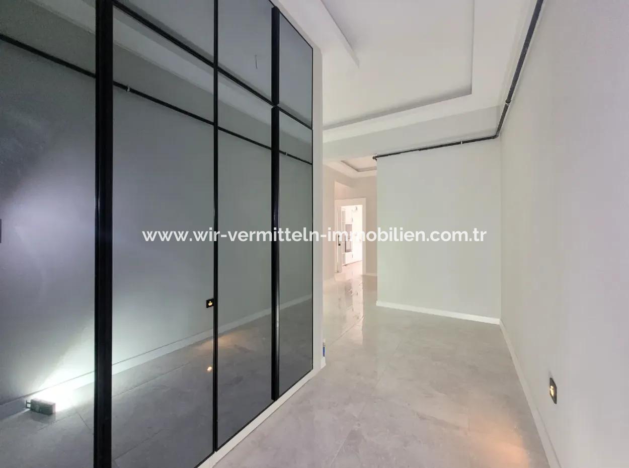 Vatandaşlığa Uygun Ankara Gölbaşı Bahçelievler Mah. 200 M ² Park Manzaralı Arakat Lüks Satılık Daire