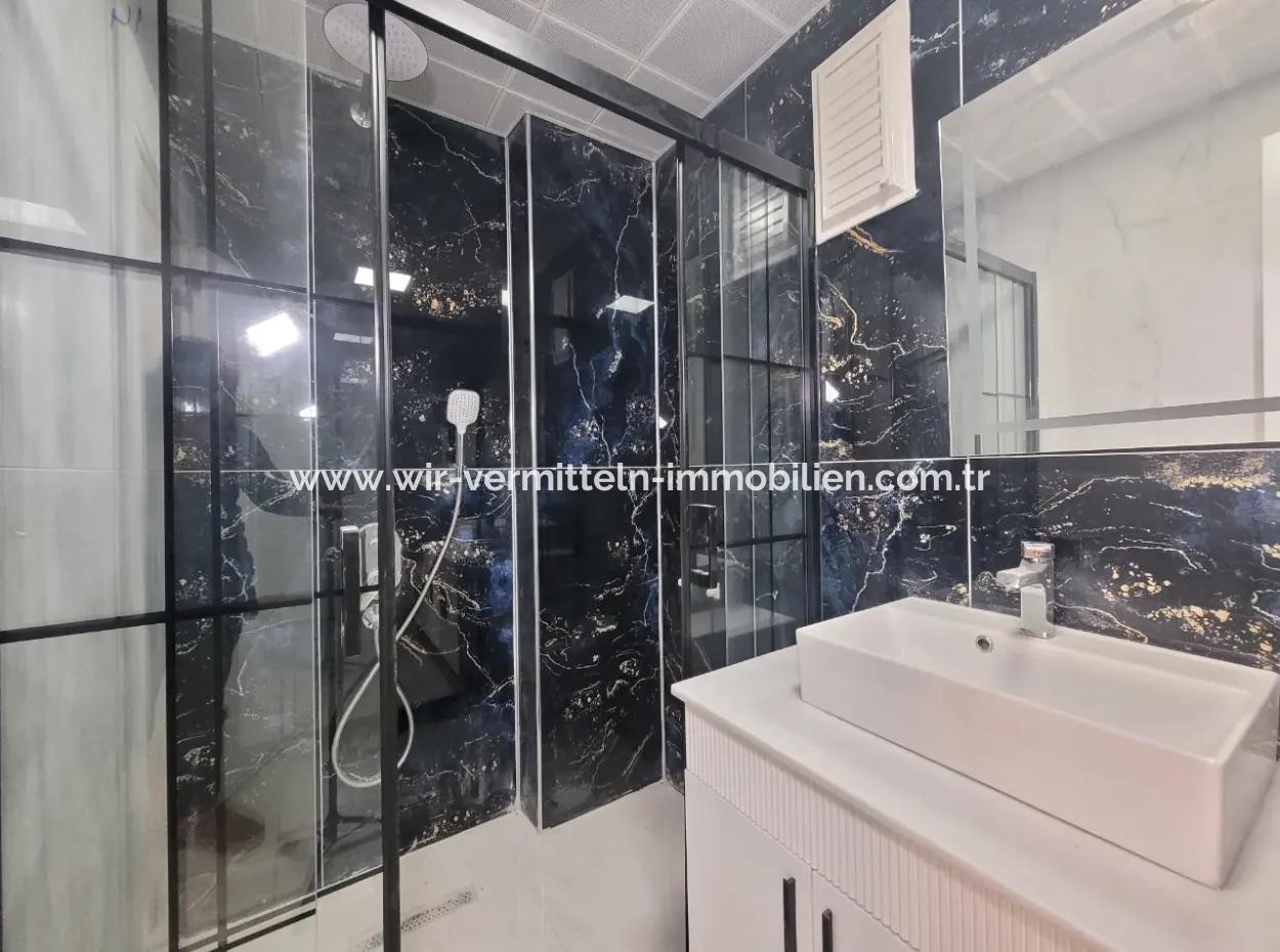 Vatandaşlığa Uygun Ankara Gölbaşı Bahçelievler Mah. 200 M ² Park Manzaralı Arakat Lüks Satılık Daire