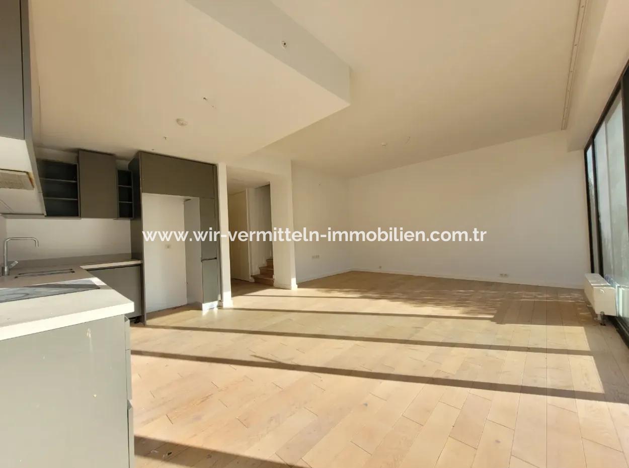 Kiracısız İncek Loft Satılık  2+1 Bahçe Dubleks Şehir Manzaralı Daire