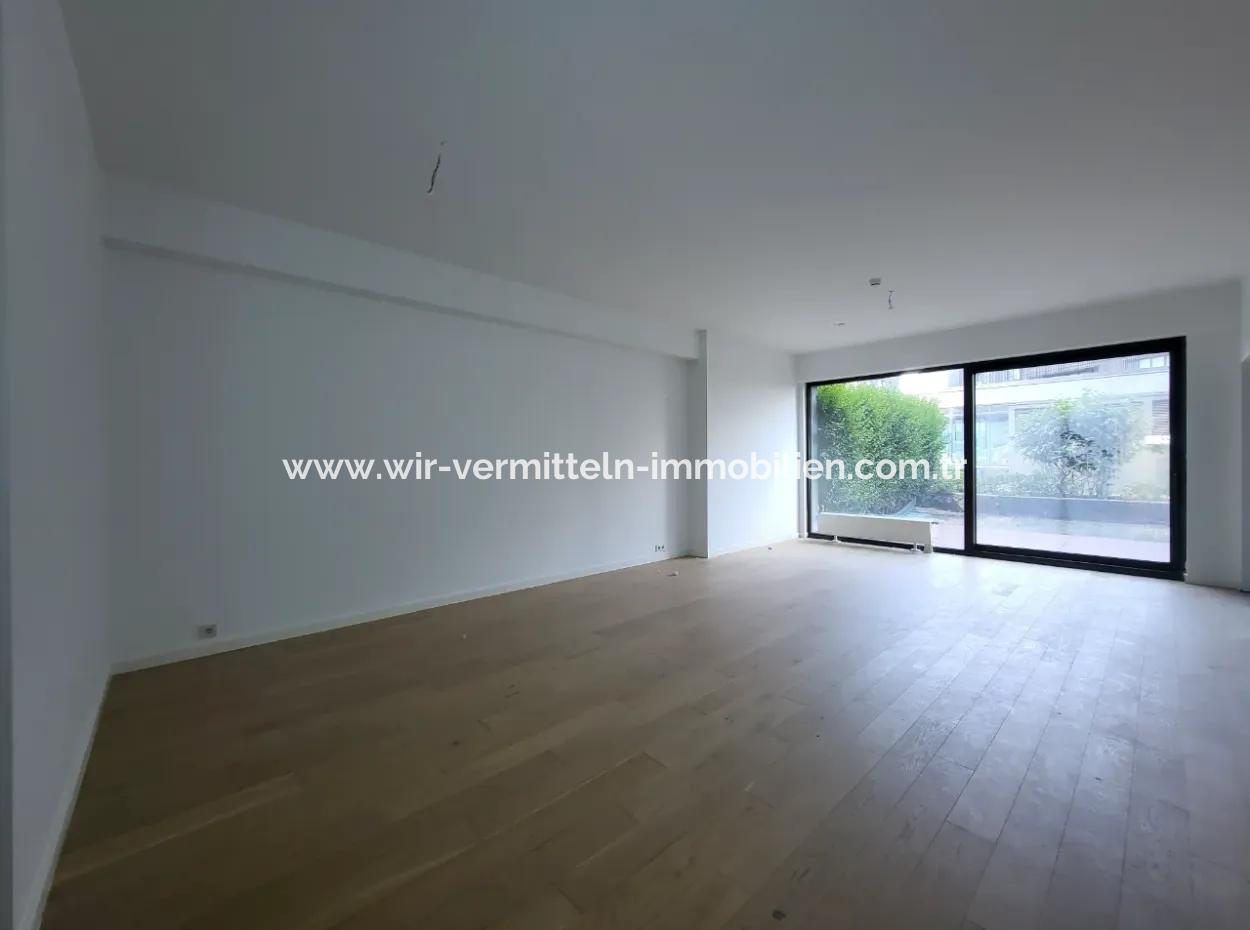 Krediye Uygun Boş İncek Loft Satılık 2,5+1 Peyzaj Manzaralı Bahçe Katı Daire 2 Bahçeli