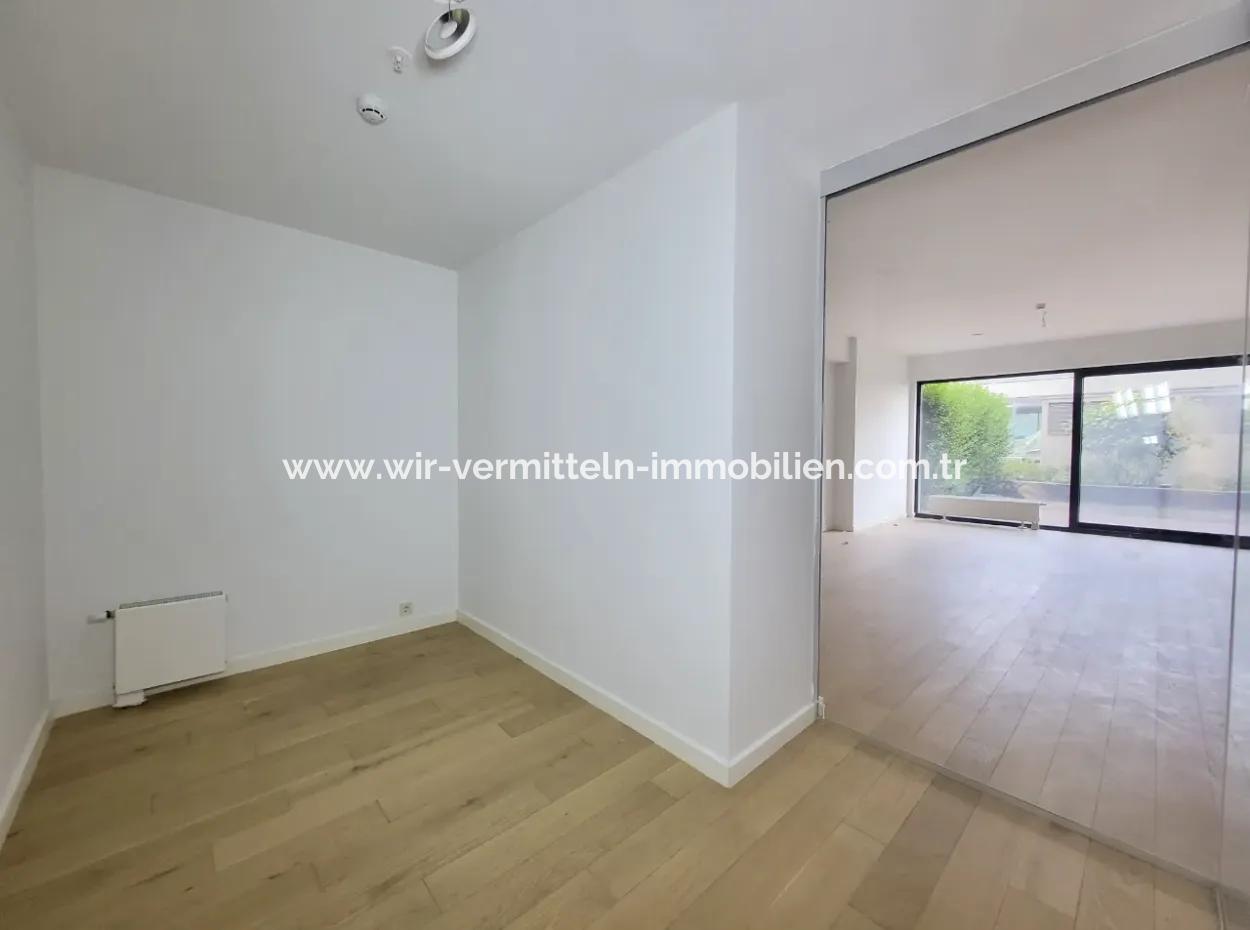 Krediye Uygun Boş İncek Loft Satılık 2,5+1 Peyzaj Manzaralı Bahçe Katı Daire 2 Bahçeli