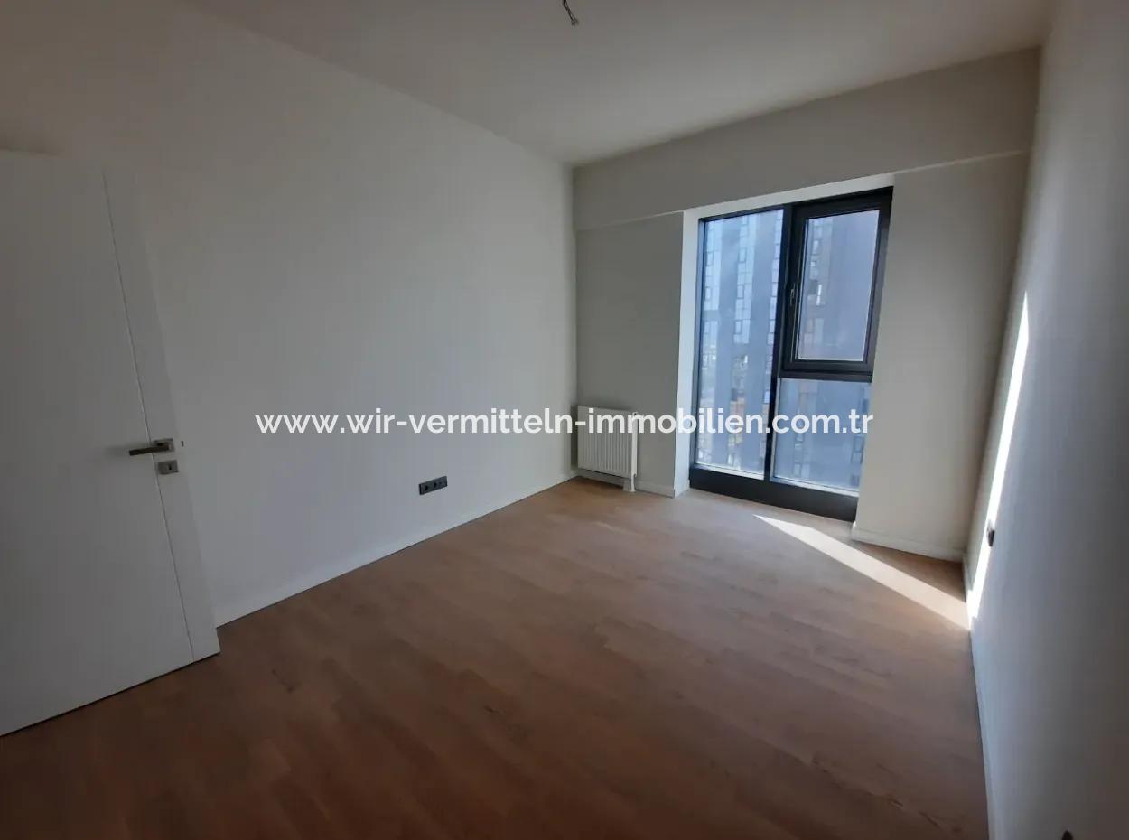Kiracısız Beytepe İncek Bulvar Loft Satılık 4+1 22.Kat Park Manzaralı Daire