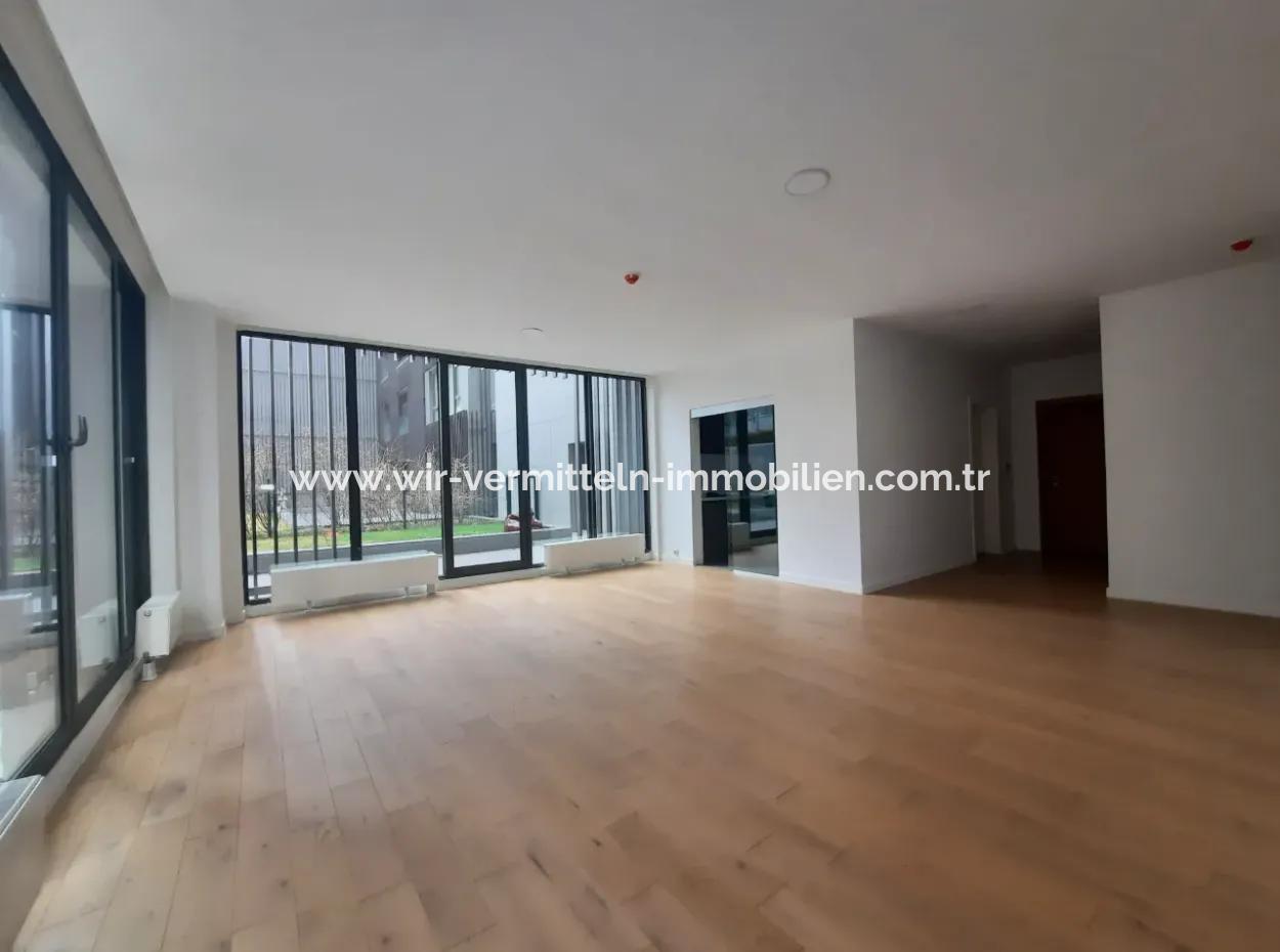 İncek Loft Satılık Teraslı  3,5+1 Peyzaj Manzaralı Kiracısız Daire