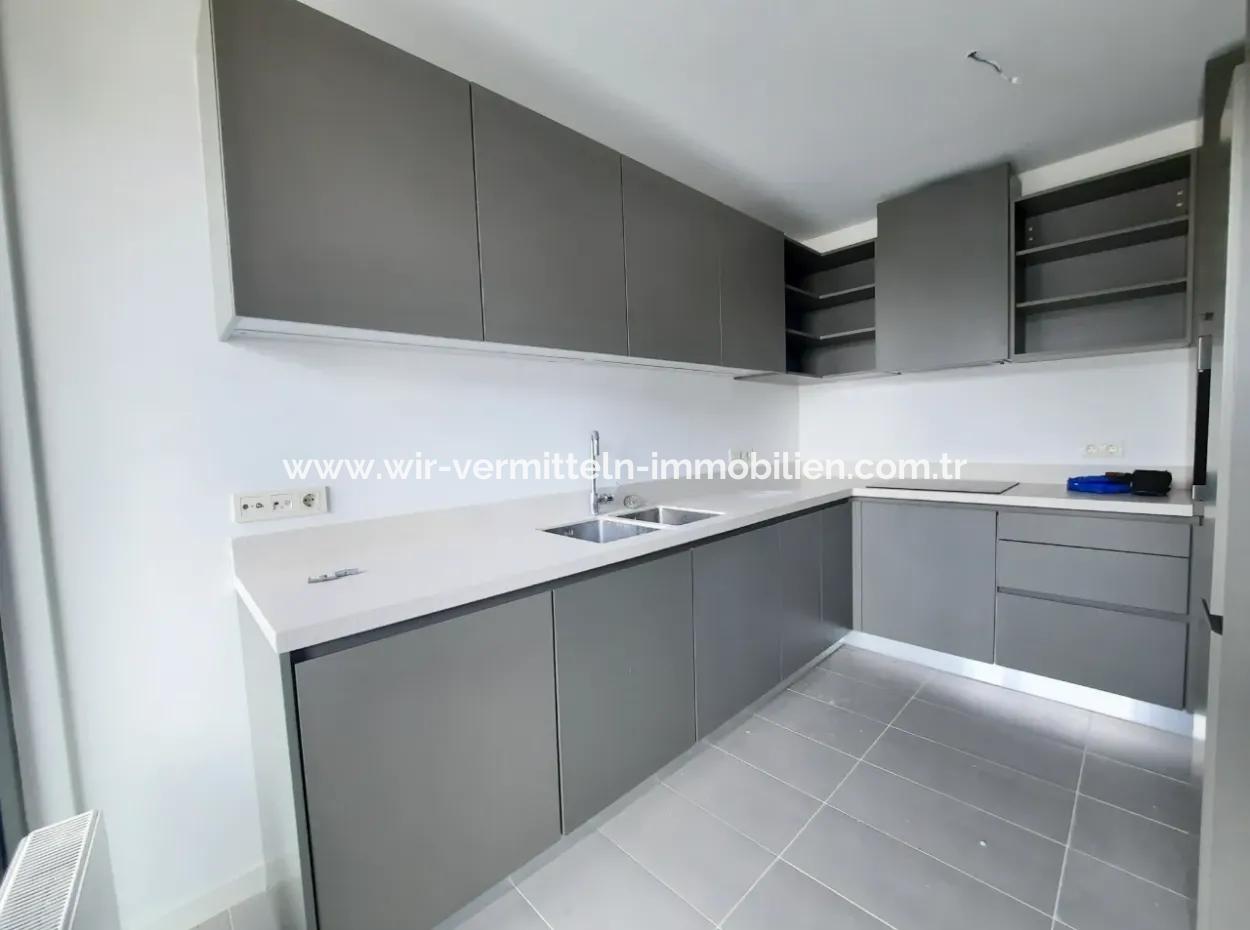 Göl Manzaralı Krediye Uygun İncek Loft Satılık  3+1 Dubleks Peyzaj Manzaralı 2.Kat Daire
