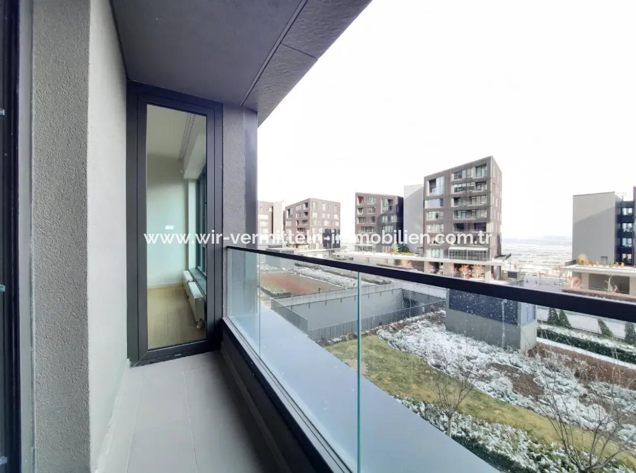 Göl Manzaralı Krediye Uygun İncek Loft Satılık  3+1 Dubleks Peyzaj Manzaralı 2.Kat Daire