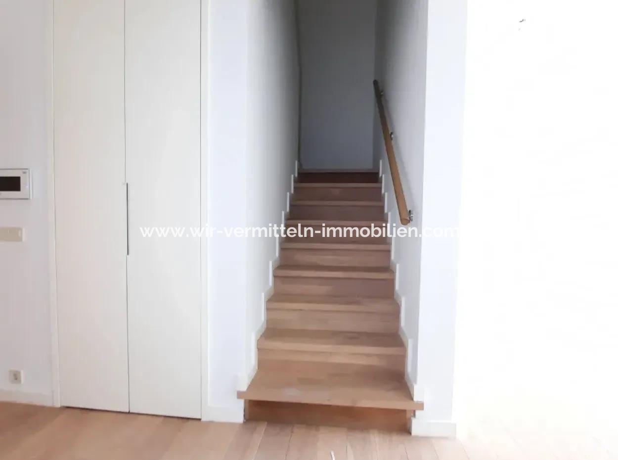 İncek Loft Satılık  3+1 Dubleks Peyzaj Manzaralı 1.Kat Daire