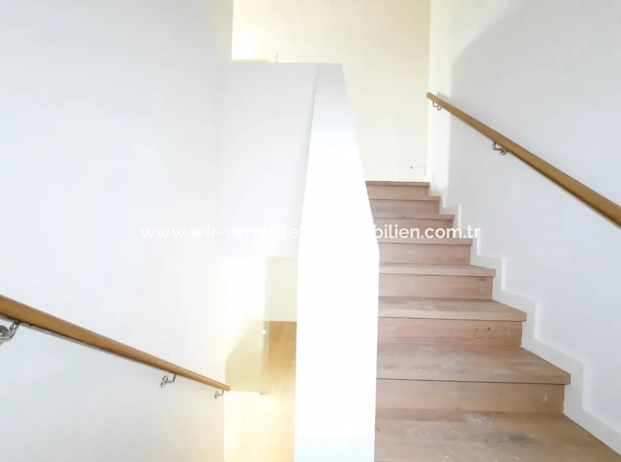 İncek Loft Satılık  3+1 Dubleks Peyzaj Manzaralı 1.Kat Daire