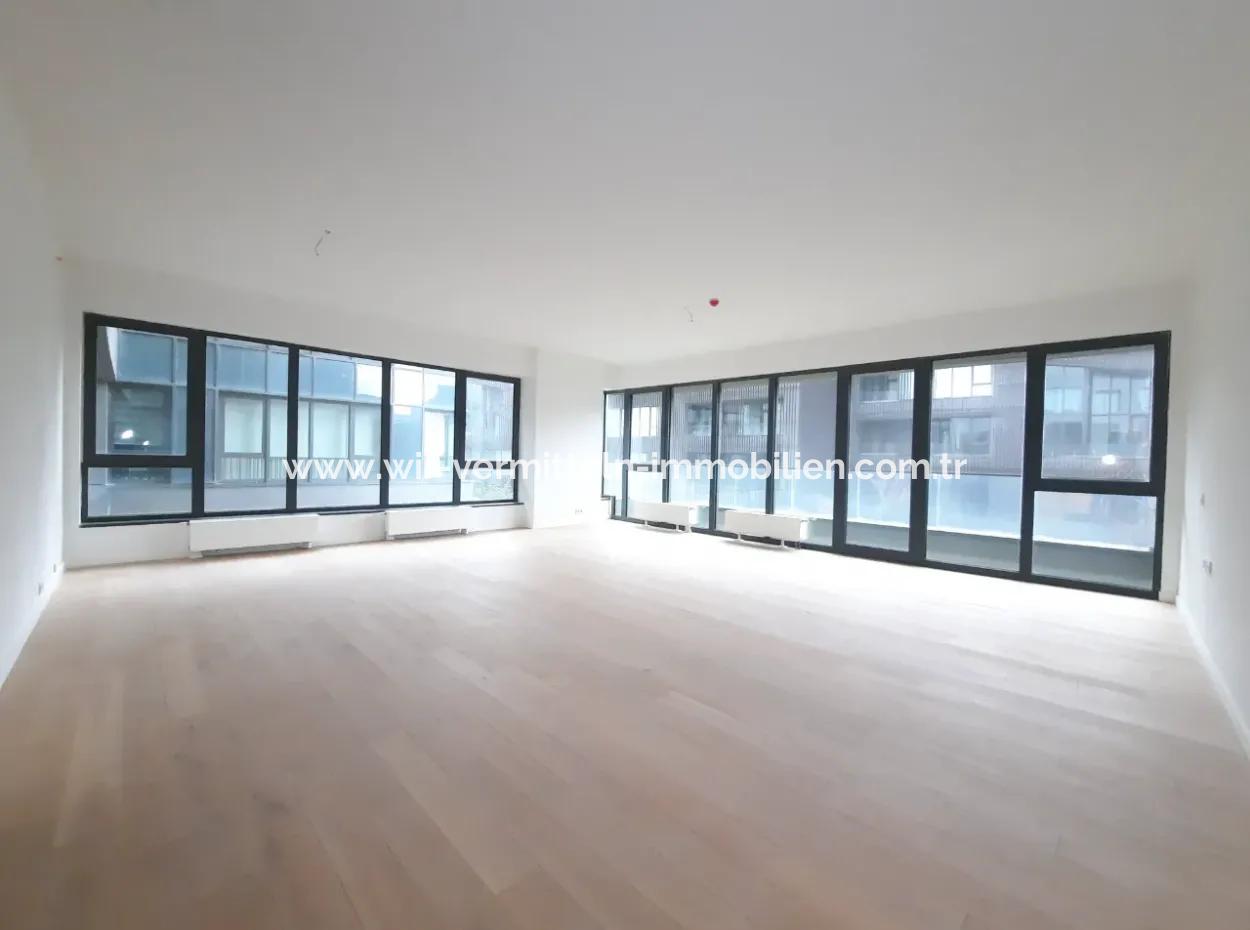 İncek Loft Satılık  4+1  Peyzaj Manzaralı  180 M² 2.Kat Daire