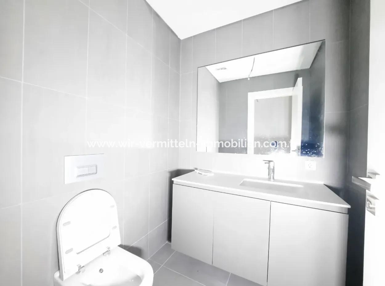 İncek Loft Satılık  4+1  Peyzaj Manzaralı  180 M² 2.Kat Daire