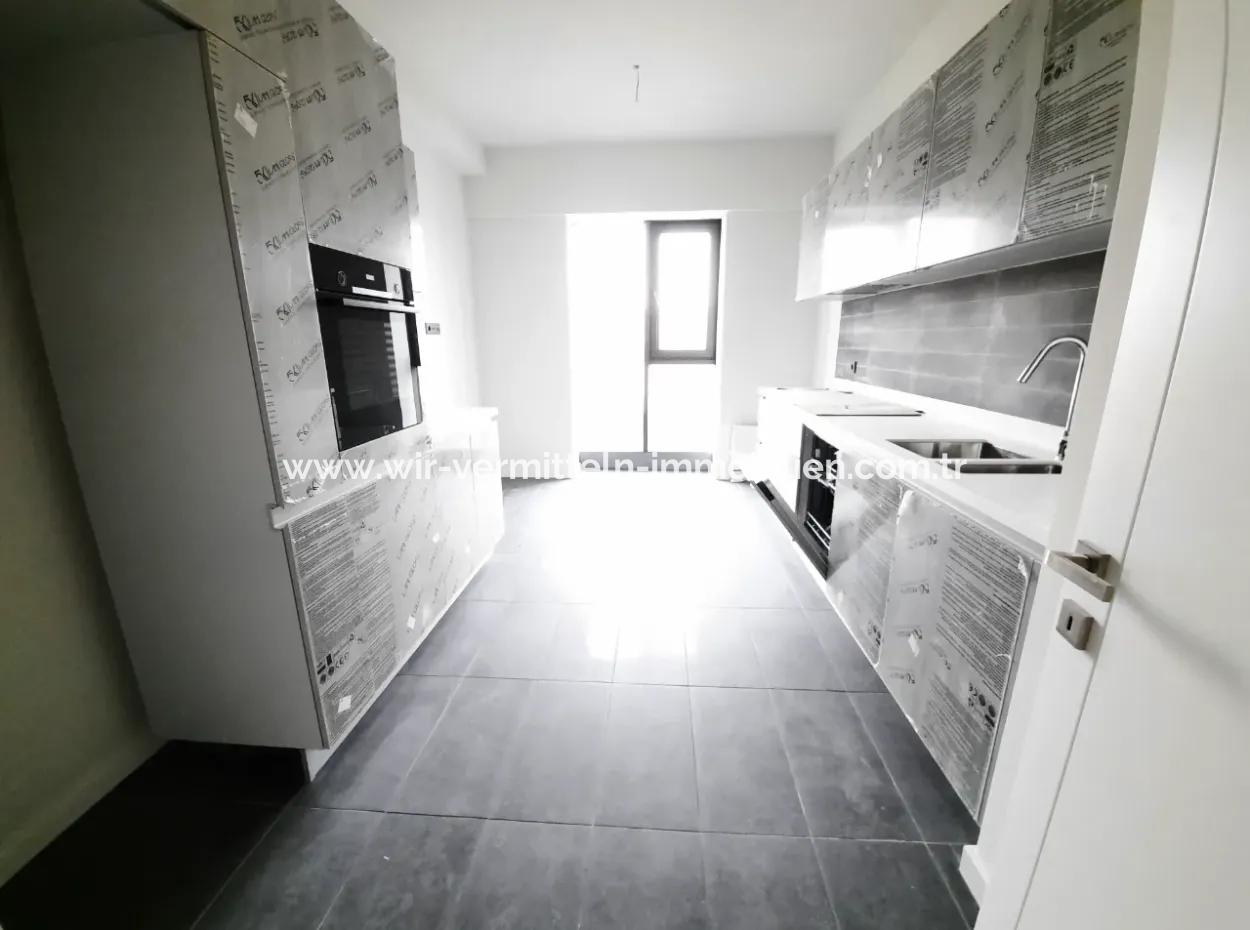 Beytepe İncek Bulvar Loft Satılık 3+1 130 M² 5.Kat Çayyolu Manzaralı Daire