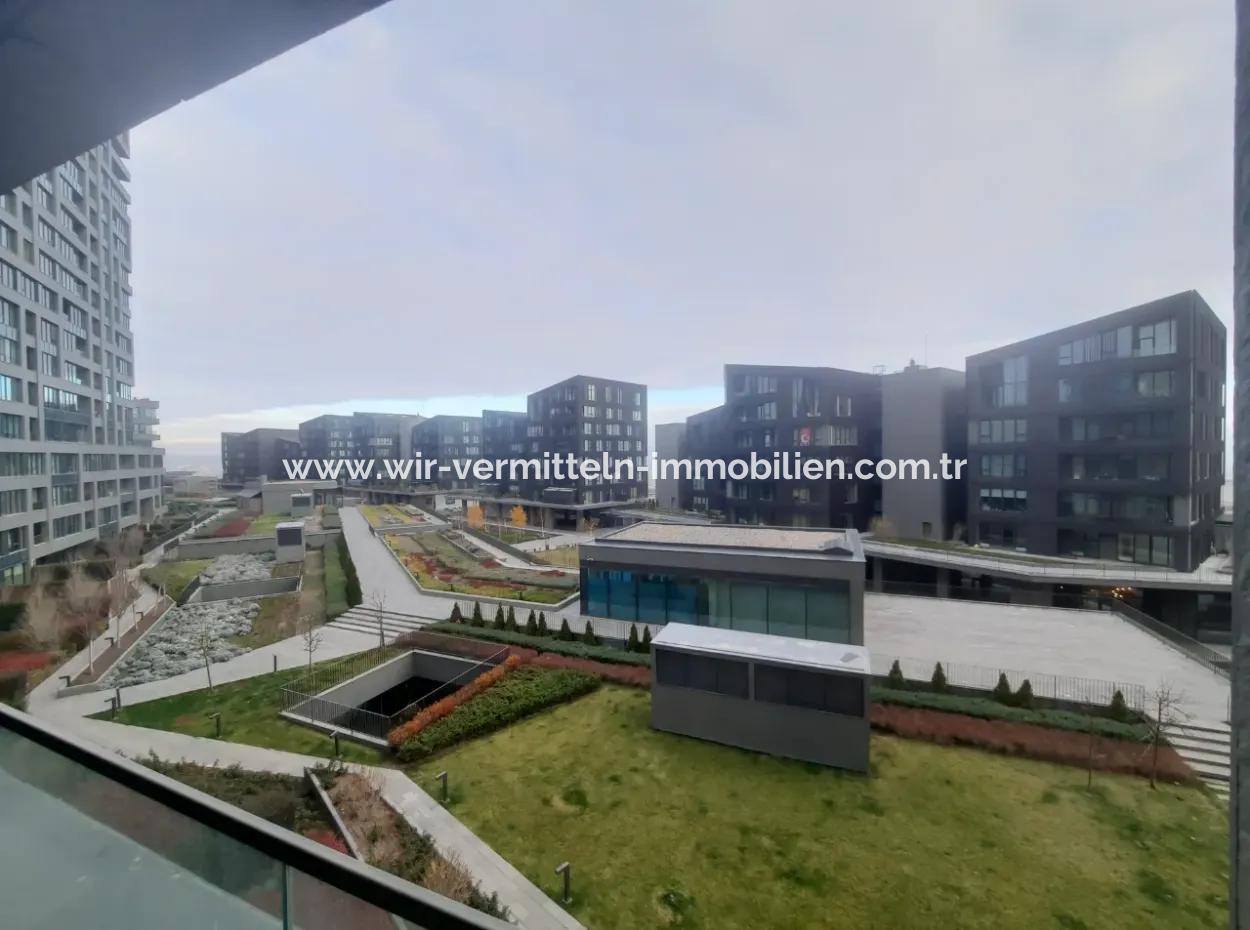 Krediye Uygun İncek Loft Satılık 2,5+1 Peyzaj Manzaralı 1.Kat Daire