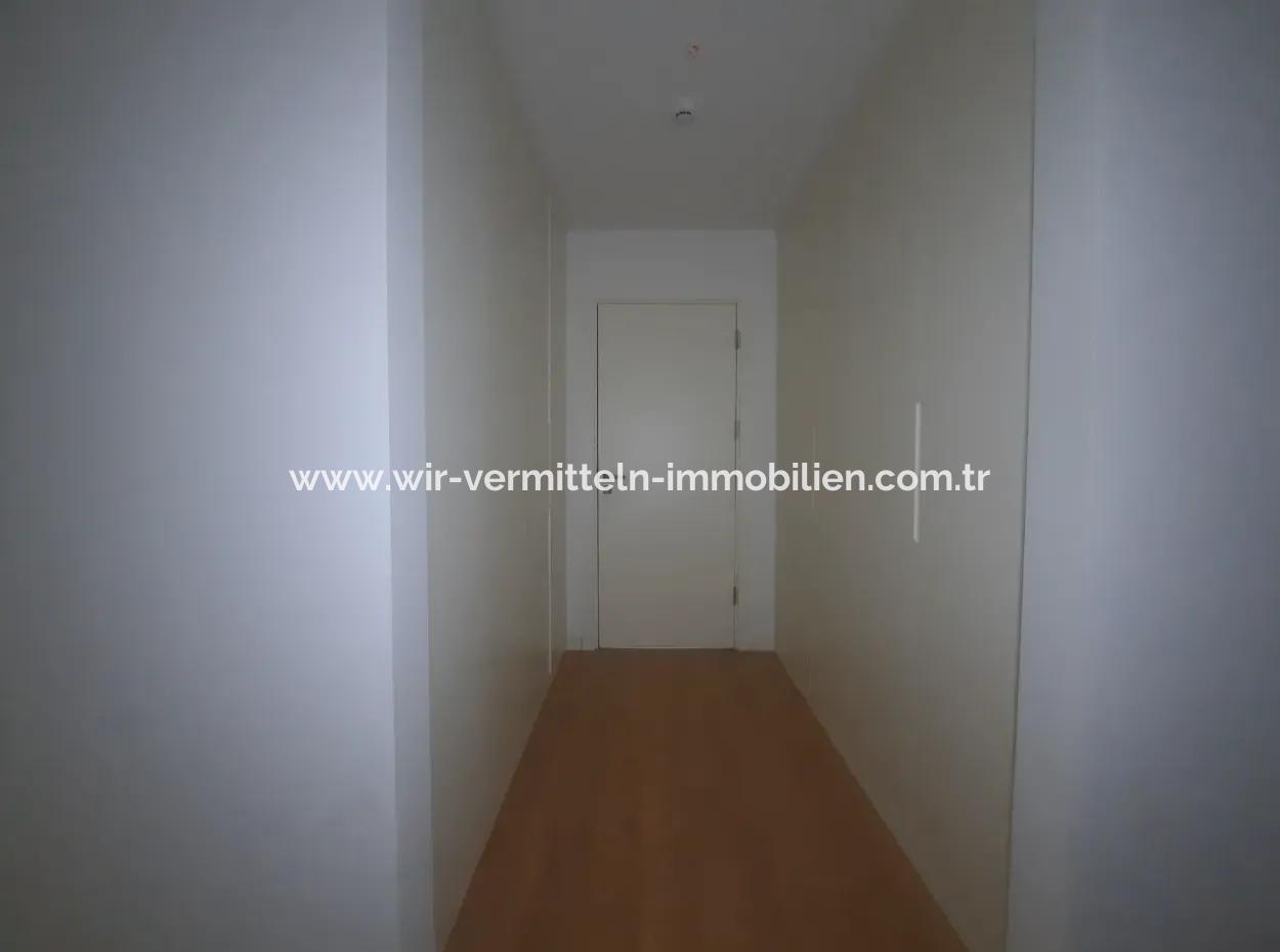Krediye Uygun İncek Loft Satılık 2,5+1 Peyzaj Manzaralı 1.Kat Daire