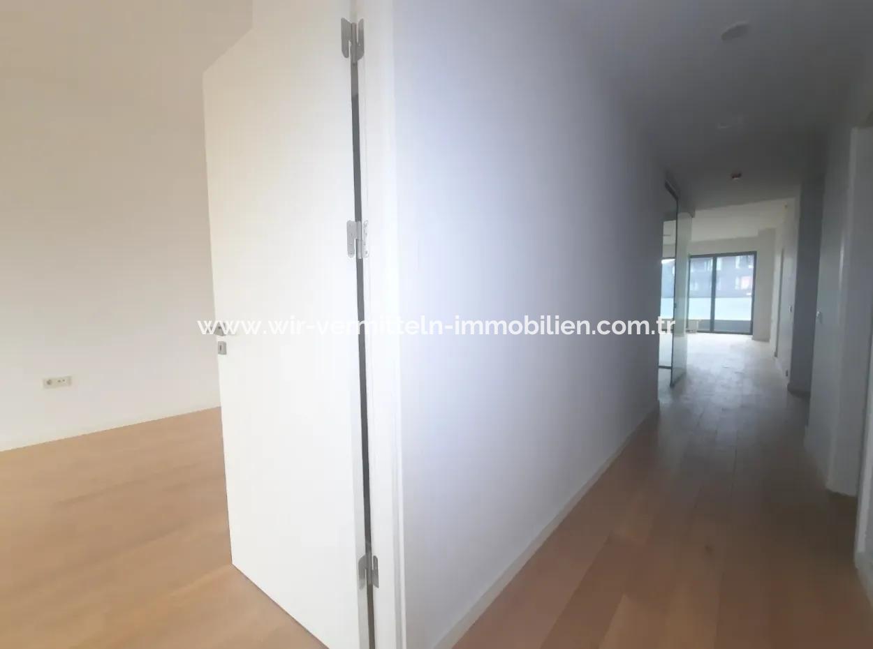 Krediye Uygun İncek Loft Satılık 2,5+1 Peyzaj Manzaralı 1.Kat Daire