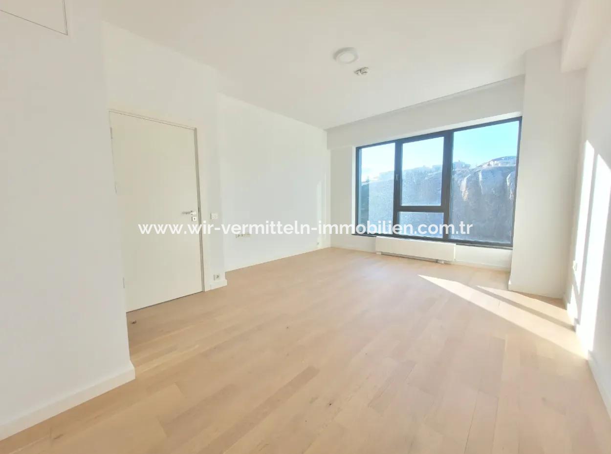 İncek Loft Satılık 2,5+1 Peyzaj Manzaralı 2.Kat Daire