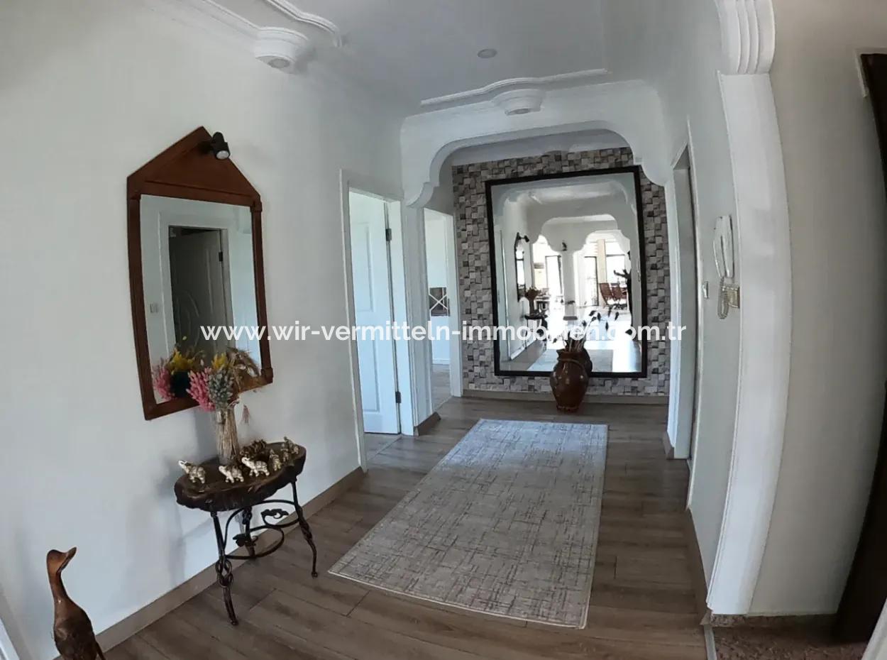 Köyceğiz'de Satılık 1458 M² Arsa İçerisinde Havuzlu Lüks Villa