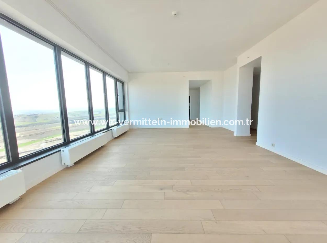 Kiracısız İncek Loft Satılık  5.5+1  Göl Manzaralı 20.Kat Daire