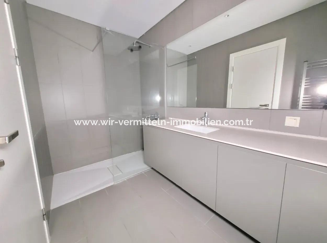 Kiracısız İncek Loft Satılık  5.5+1  Göl Manzaralı 20.Kat Daire